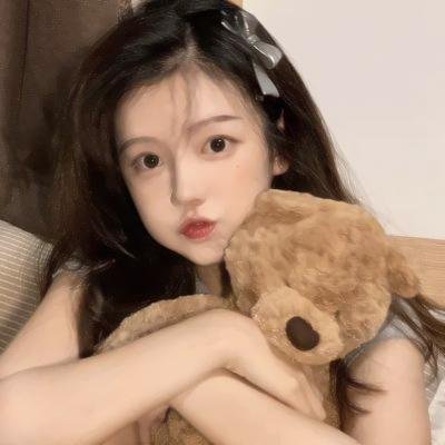 男人与婴儿